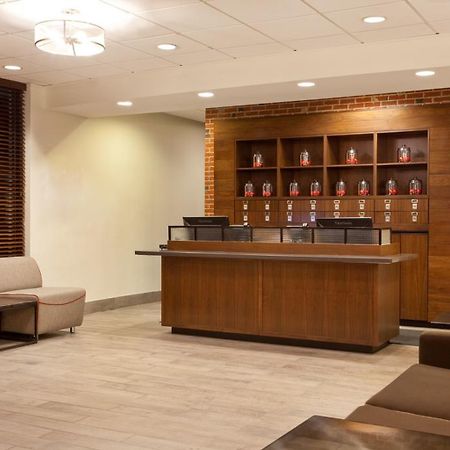 Four Points By Sheraton Cleveland Airport Interior photo